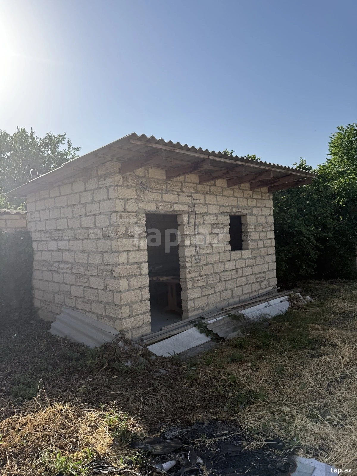 Satılır 6 otaqlı həyət evi