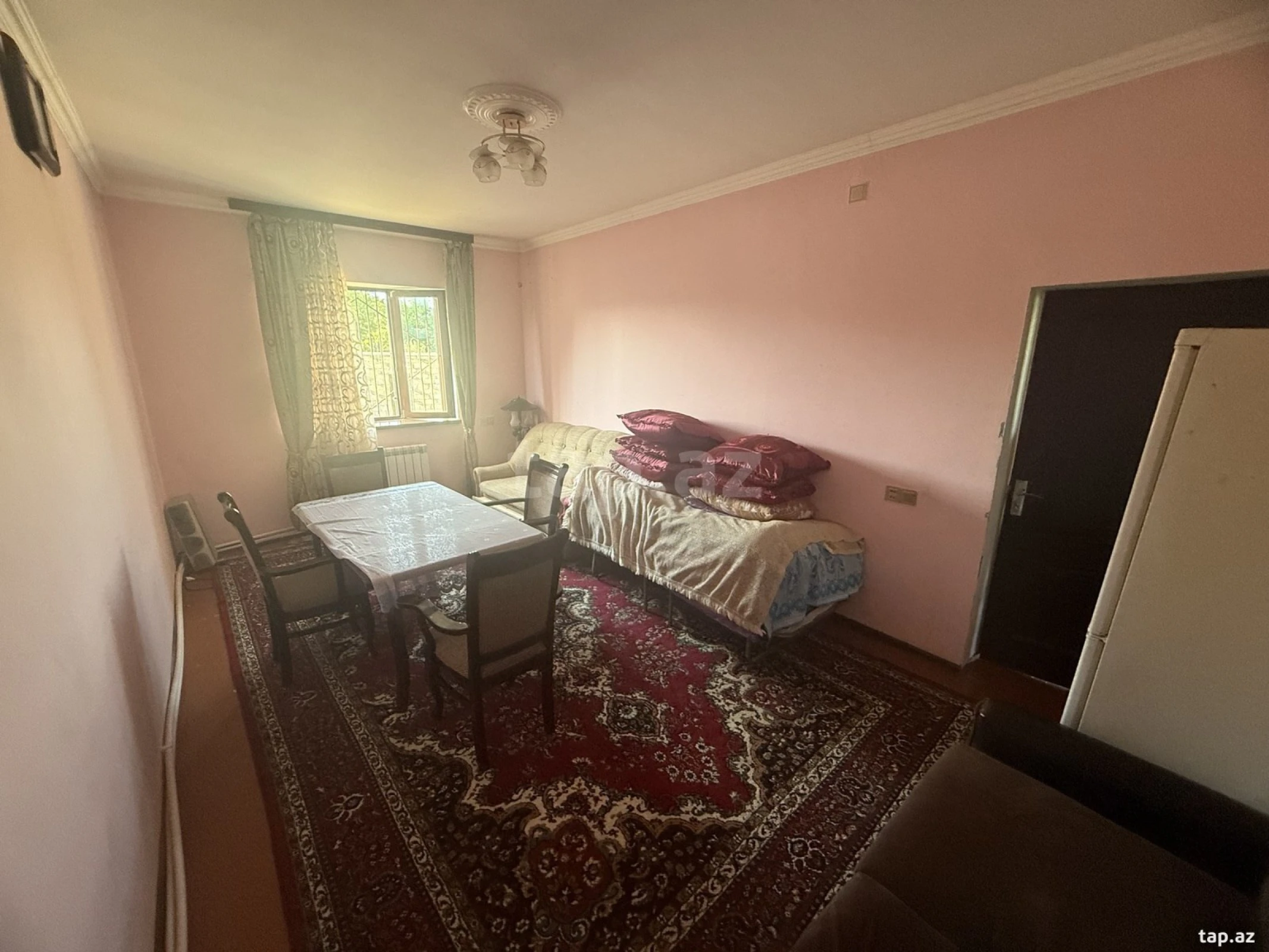 Satılır 6 otaqlı həyət evi