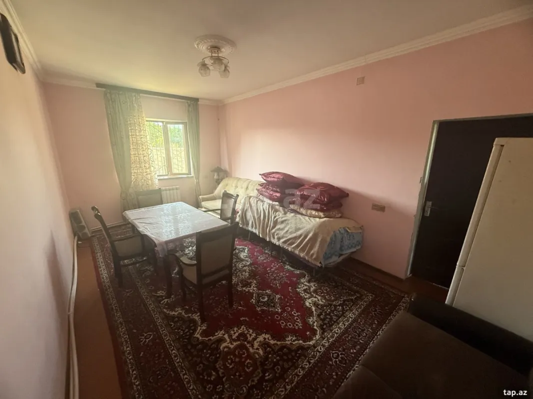 Satılır 6 otaqlı həyət evi