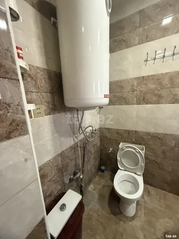 Satılır 6 otaqlı həyət evi