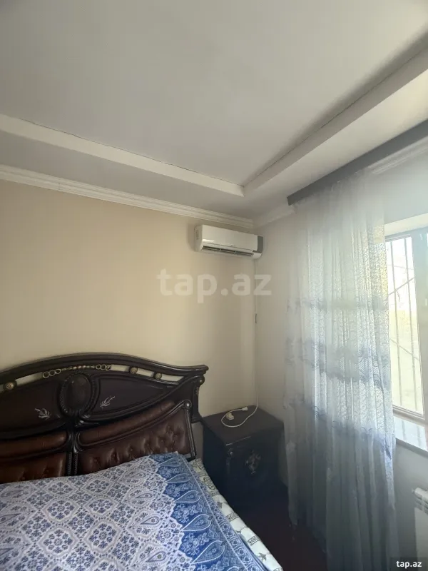 Satılır 6 otaqlı həyət evi