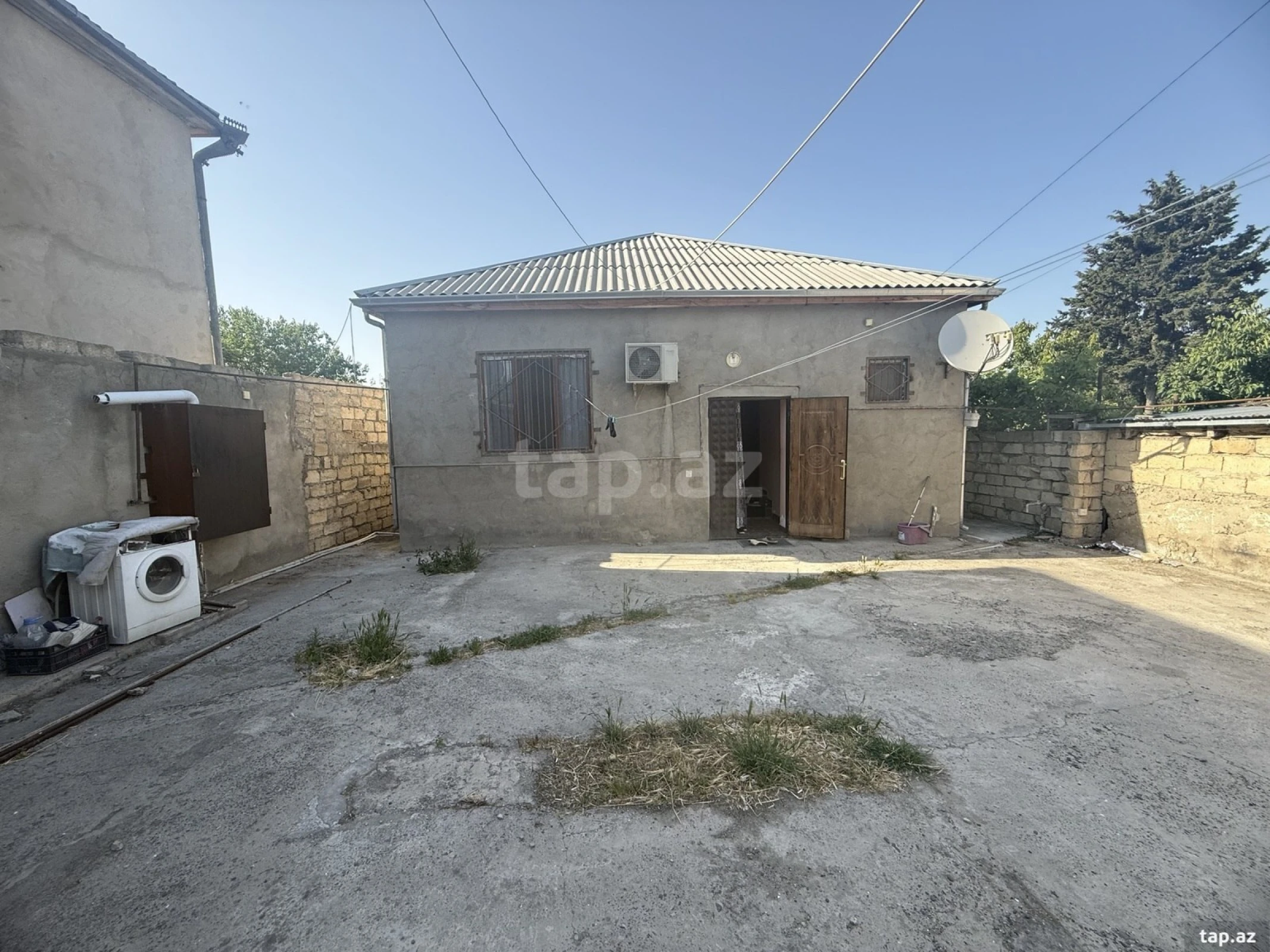 Satılır 6 otaqlı həyət evi