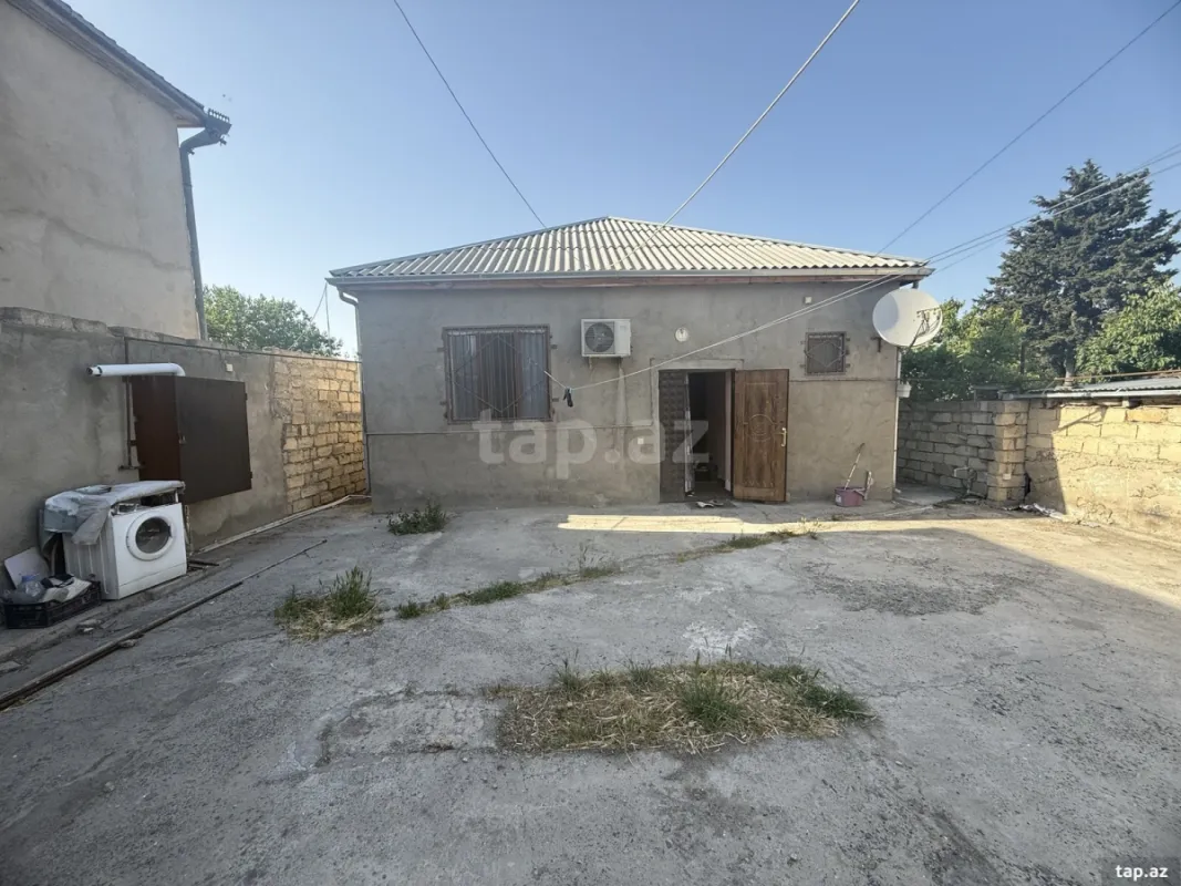 Satılır 6 otaqlı həyət evi