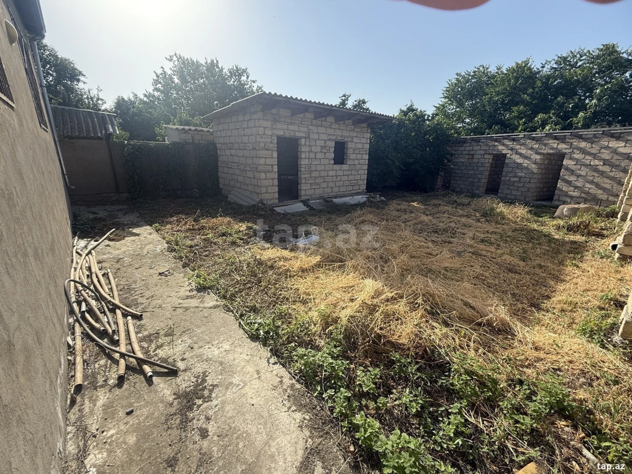 Satılır 6 otaqlı həyət evi