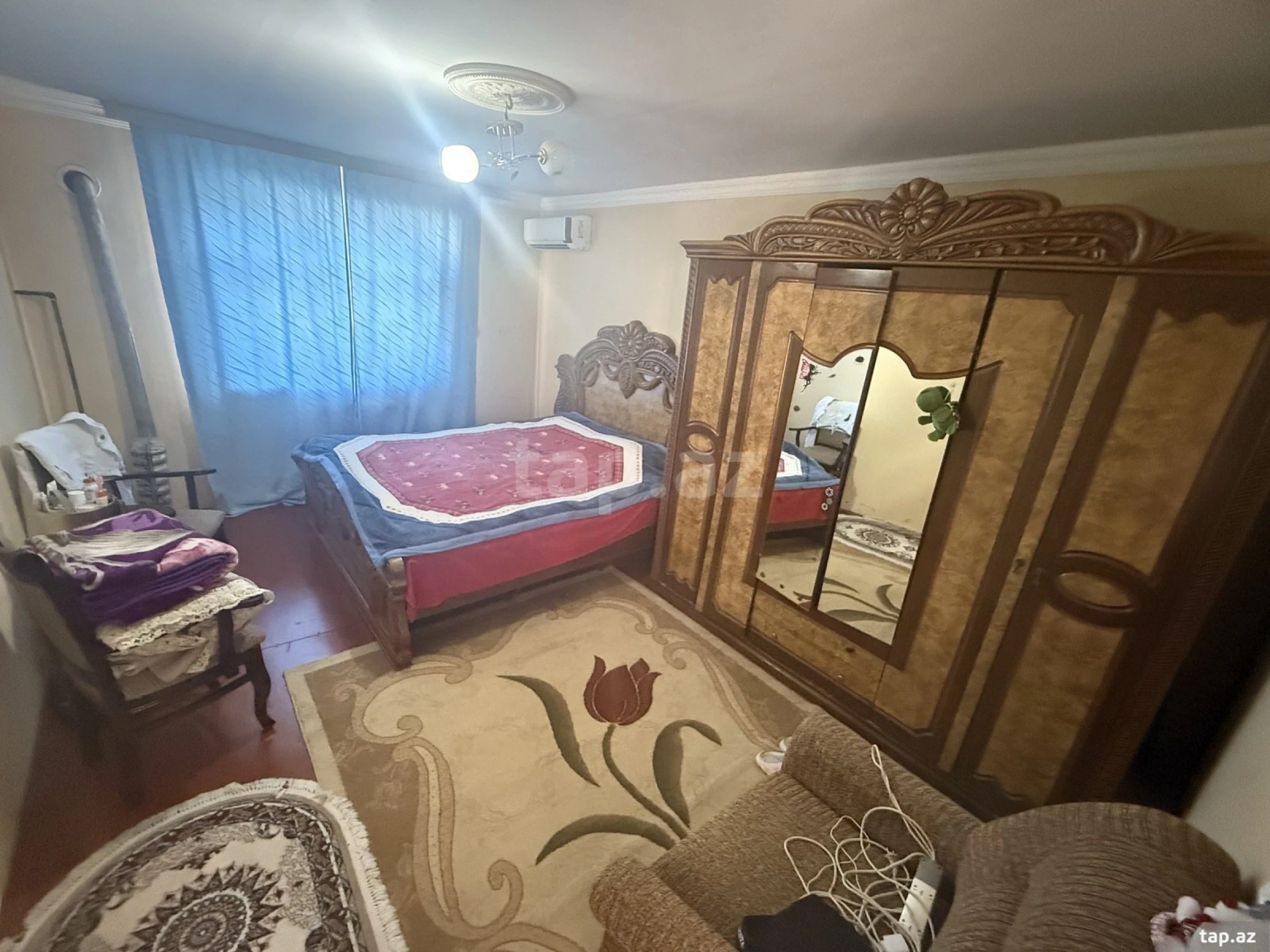 Satılır 6 otaqlı həyət evi