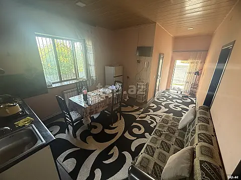 Satılır 6 otaqlı həyət evi