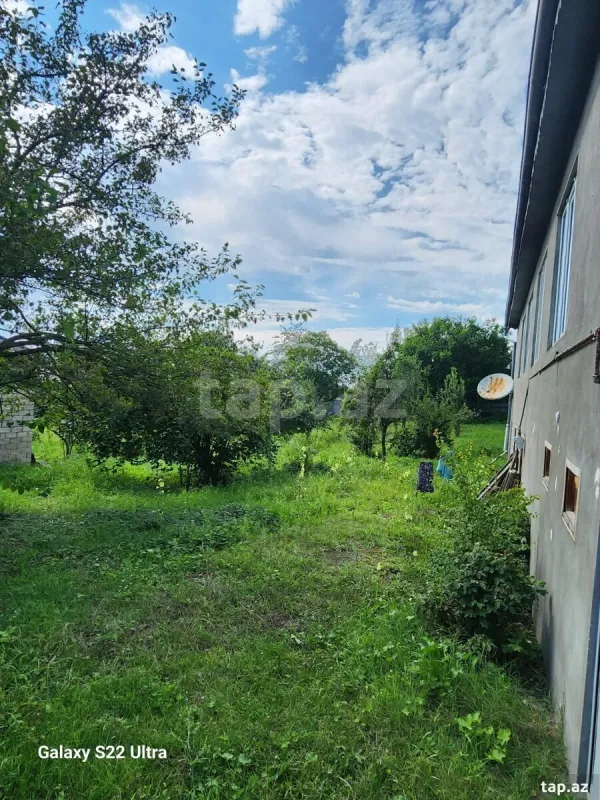 Satılır 4 otaqlı həyət evi