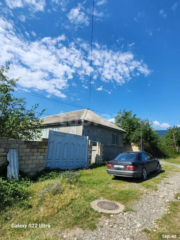 Satılır 4 otaqlı həyət evi