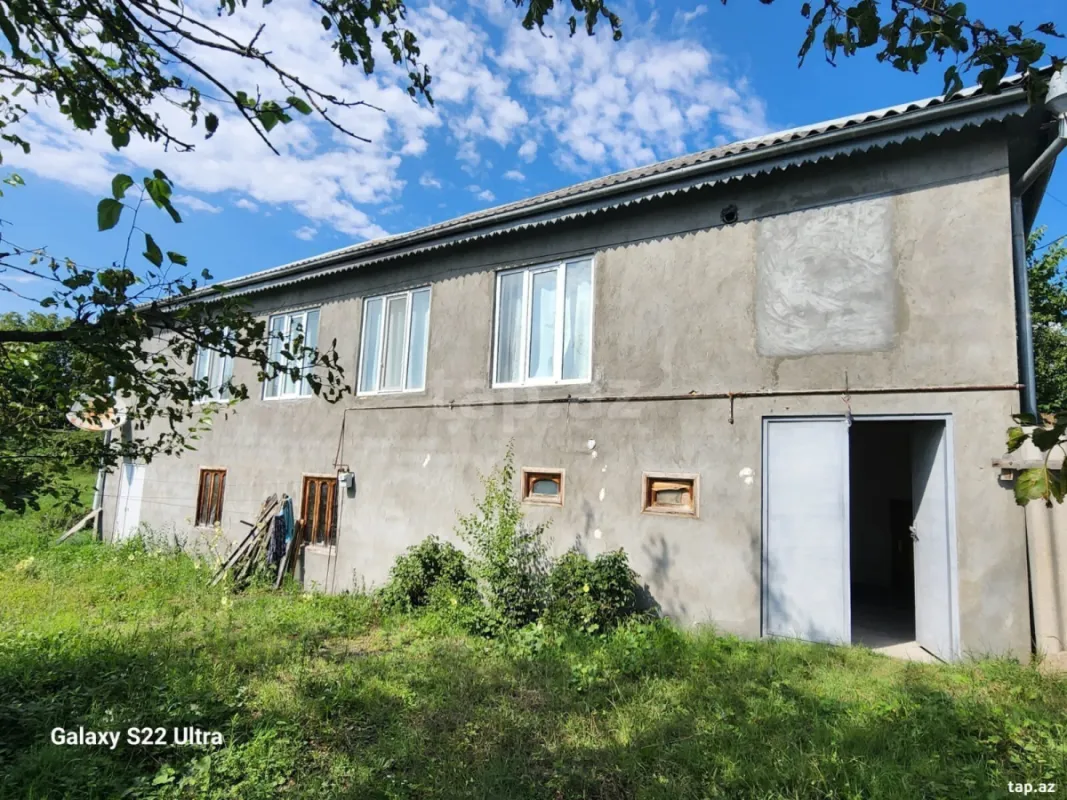 Satılır 4 otaqlı həyət evi