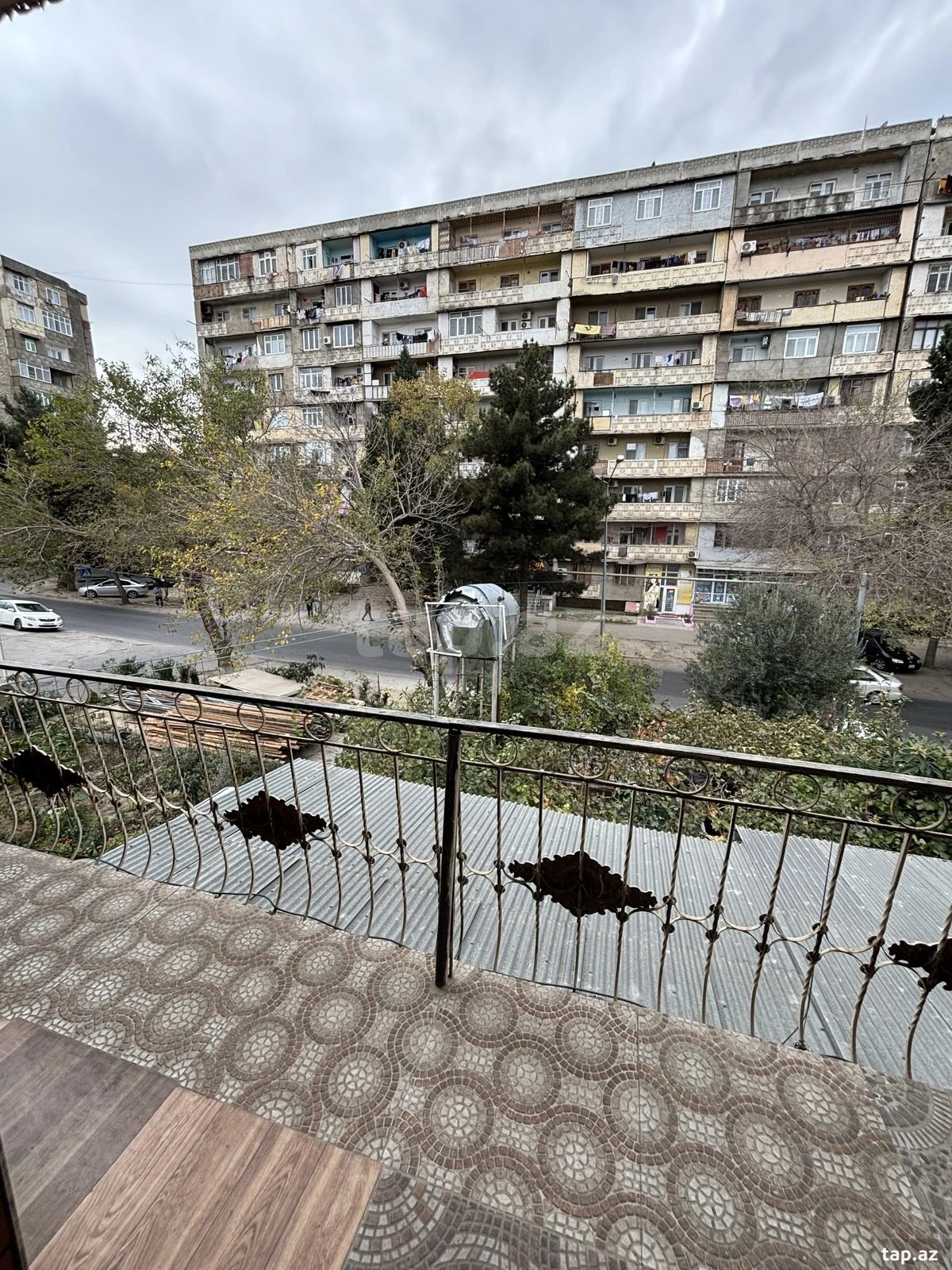 Satılır 4 otaqlı həyət evi