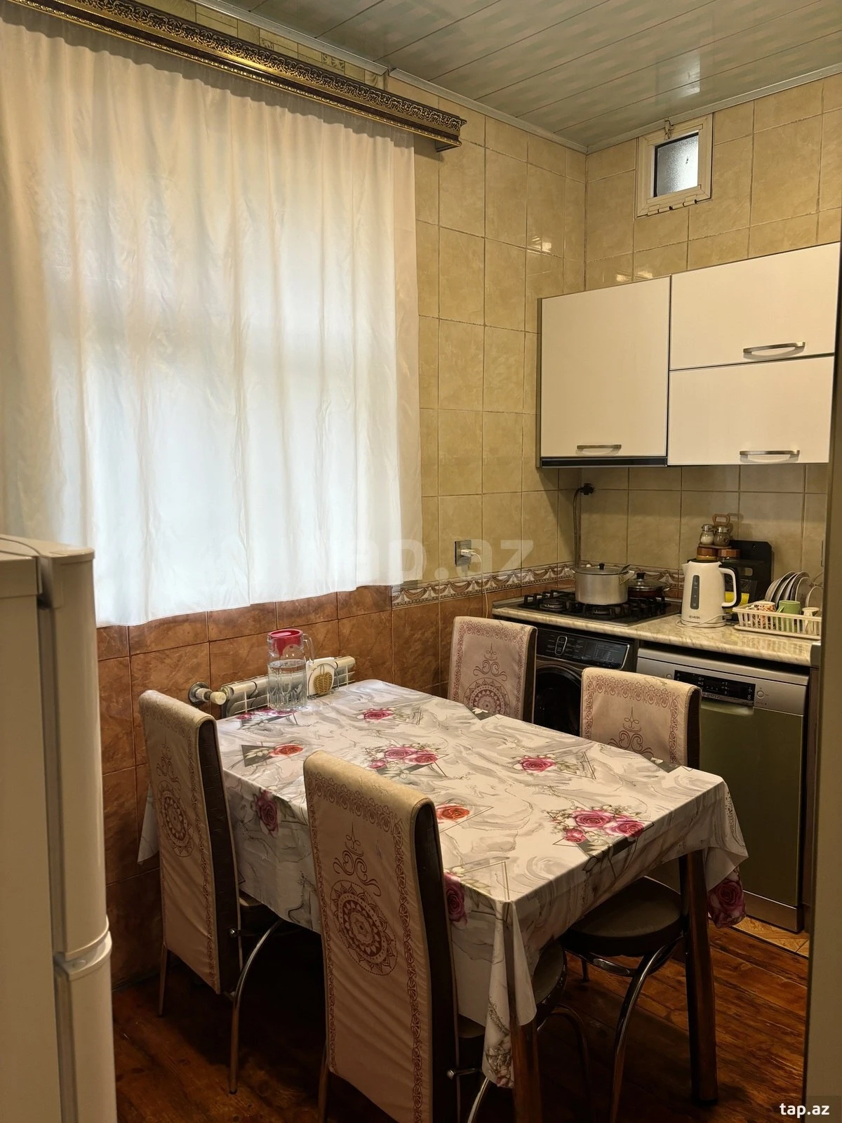 Satılır 4 otaqlı həyət evi