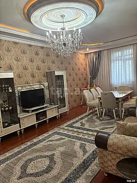 Satılır 4 otaqlı həyət evi