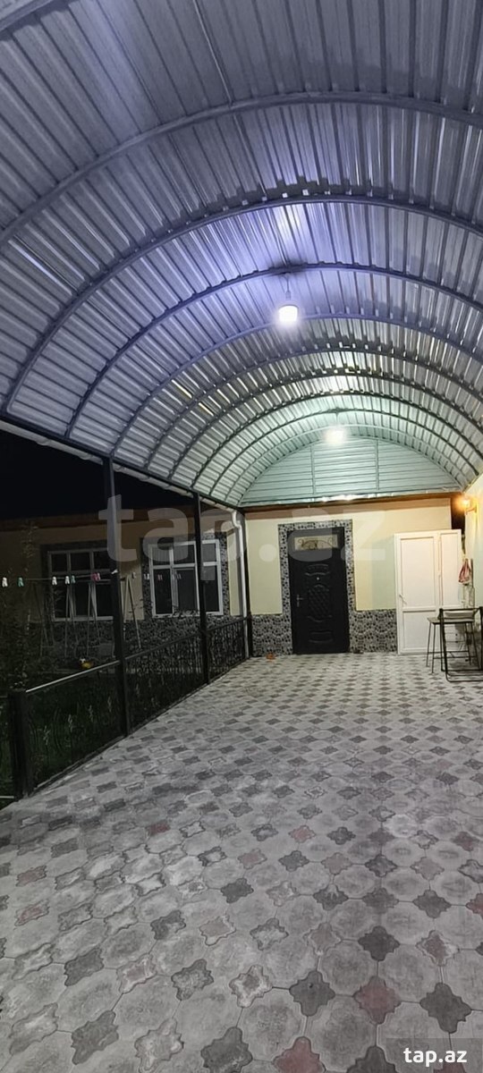 Satılır 4 otaqlı həyət evi 120 m²