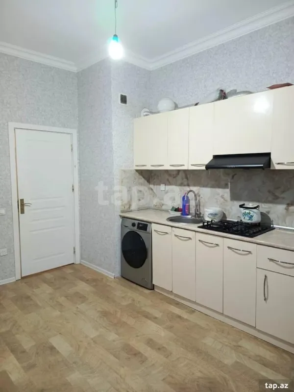 Kirayə verilir 2 otaqlı yeni tikili 108 m²