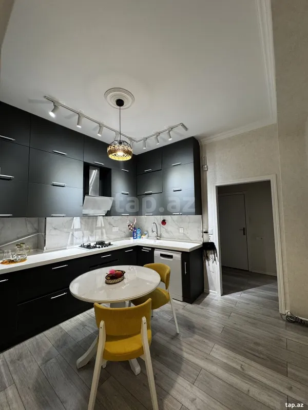Satılır 3 otaqlı yeni tikili 95 m²