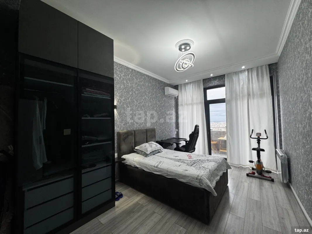 Satılır 3 otaqlı yeni tikili 95 m²