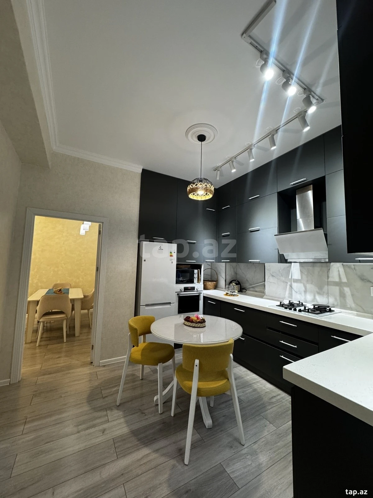 Satılır 3 otaqlı yeni tikili 95 m²