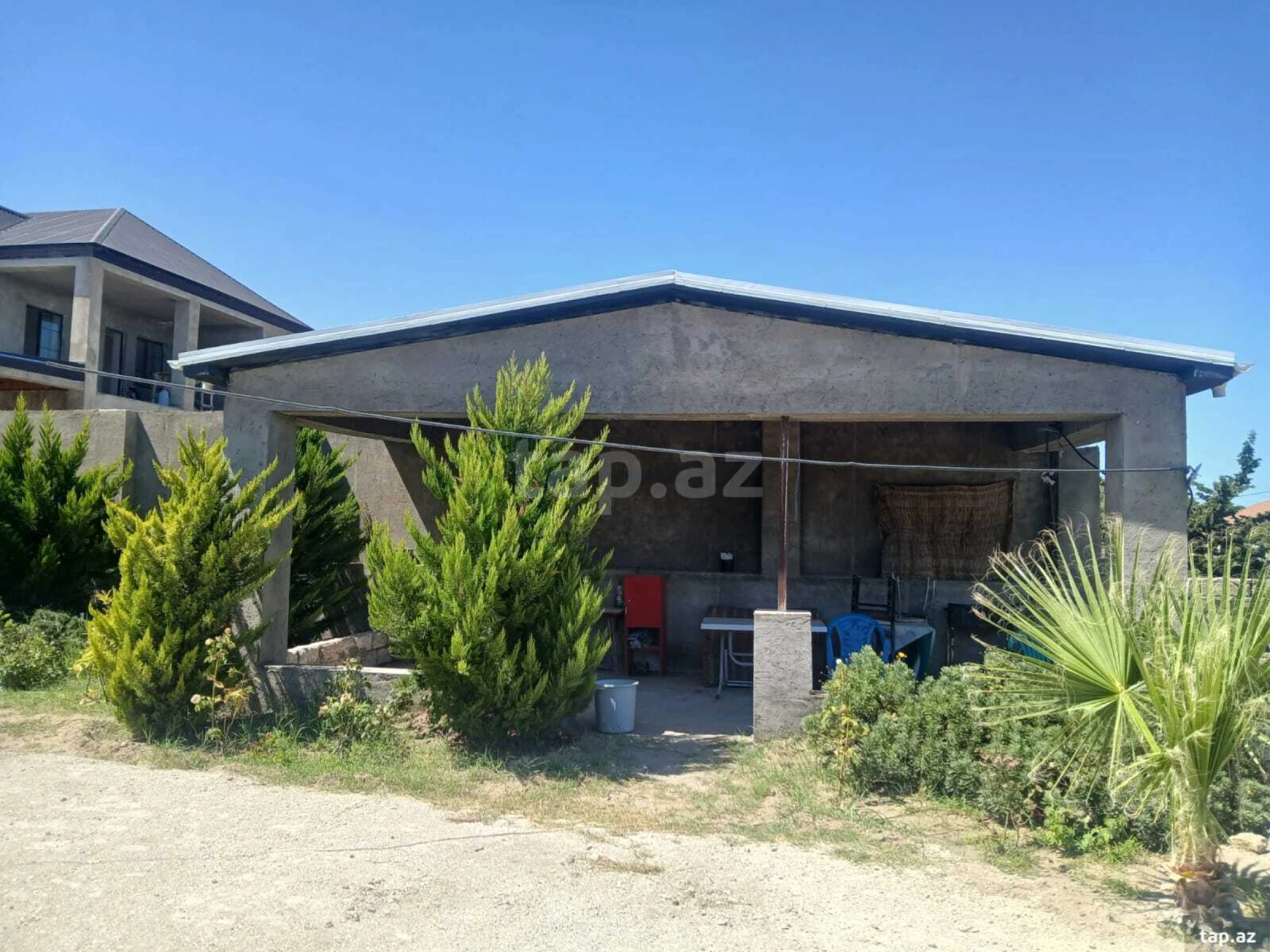 Satılır 6 otaqlı həyət evi