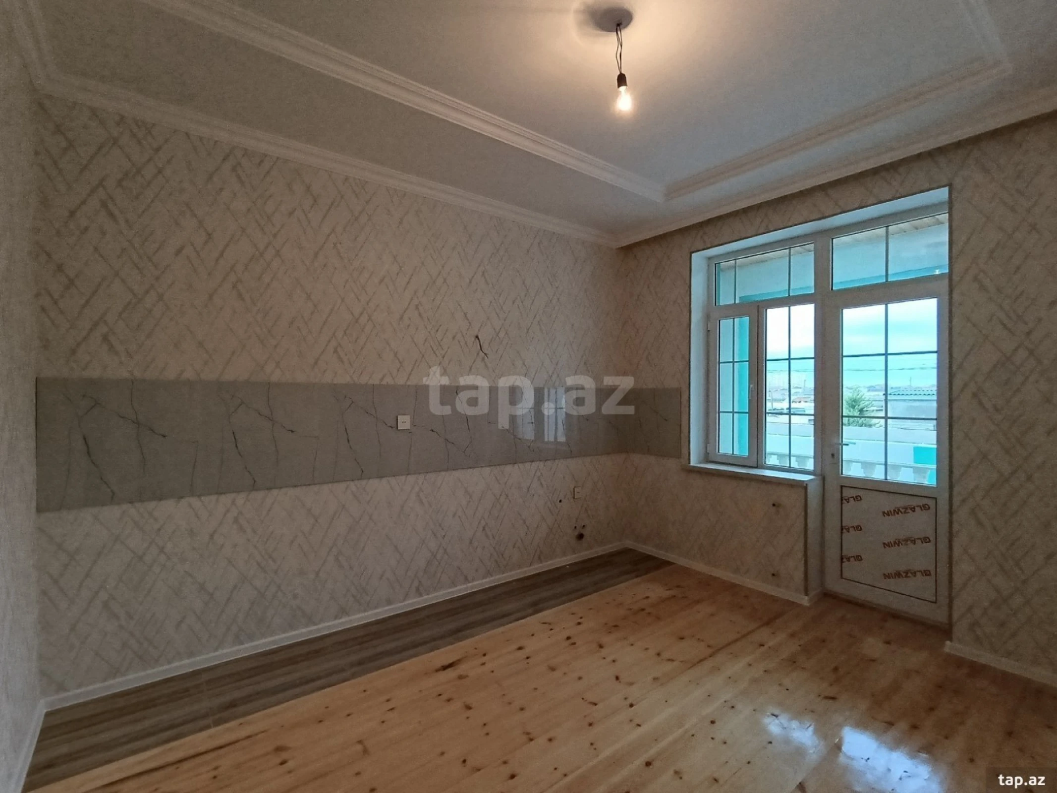 Satılır 4 otaqlı həyət evi