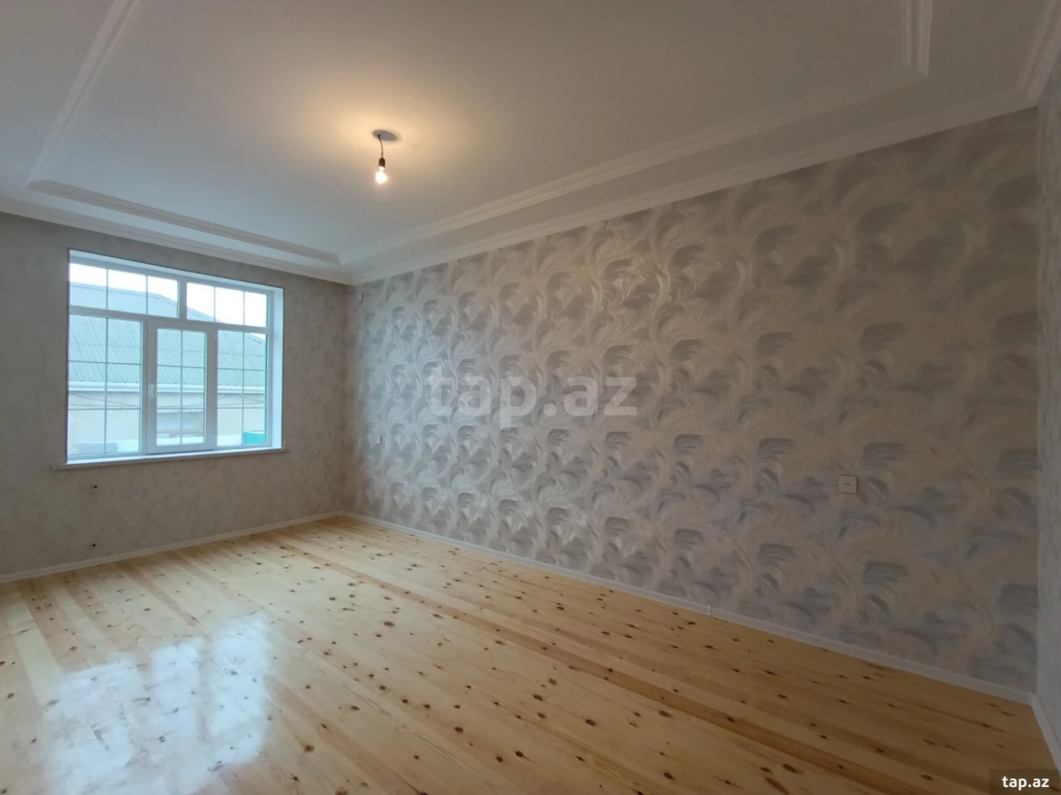 Satılır 4 otaqlı həyət evi