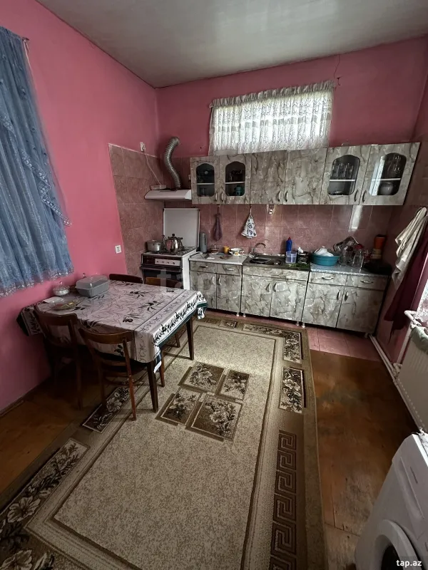 Satılır 4 otaqlı həyət evi