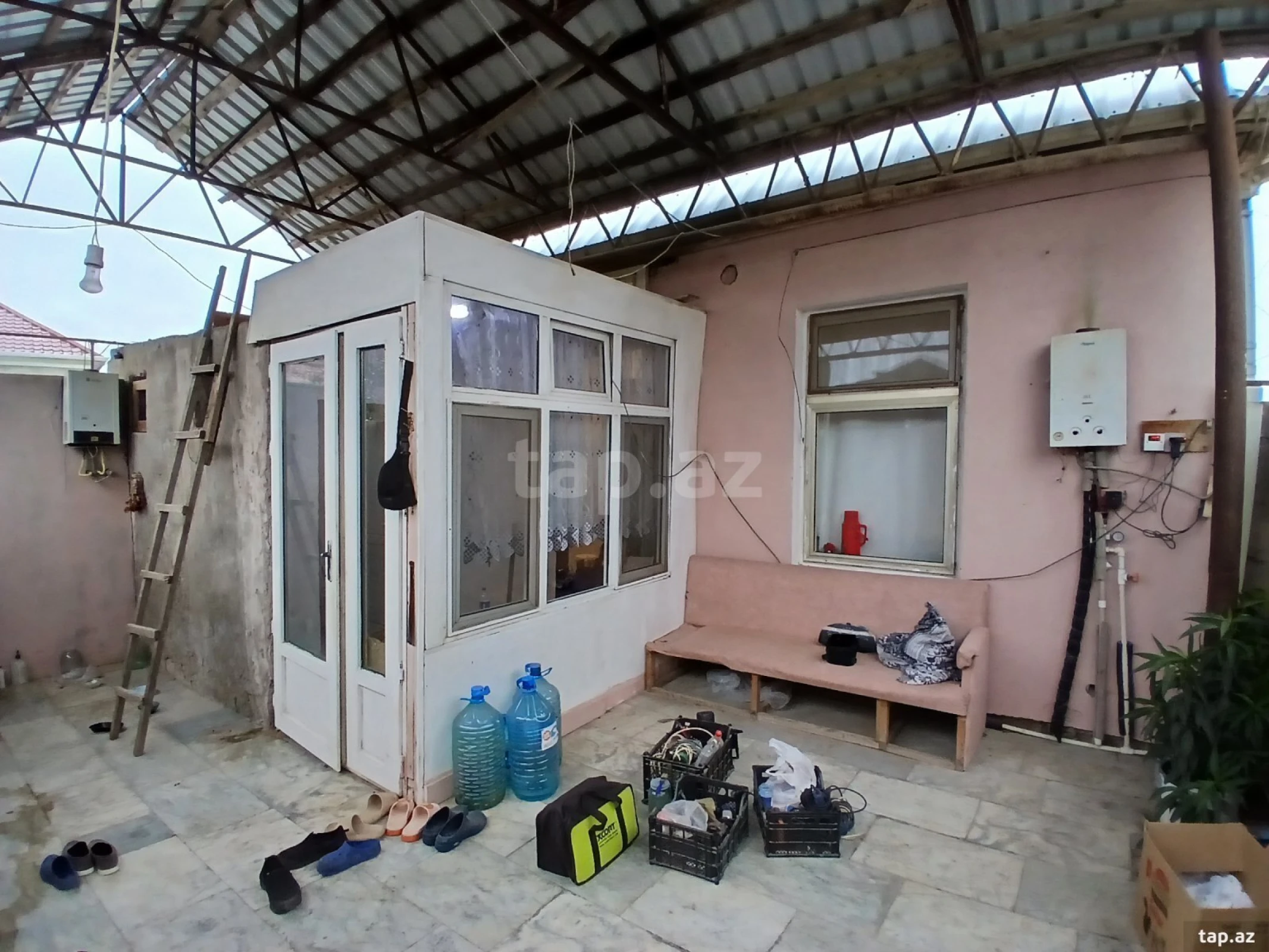 Satılır 3 otaqlı həyət evi