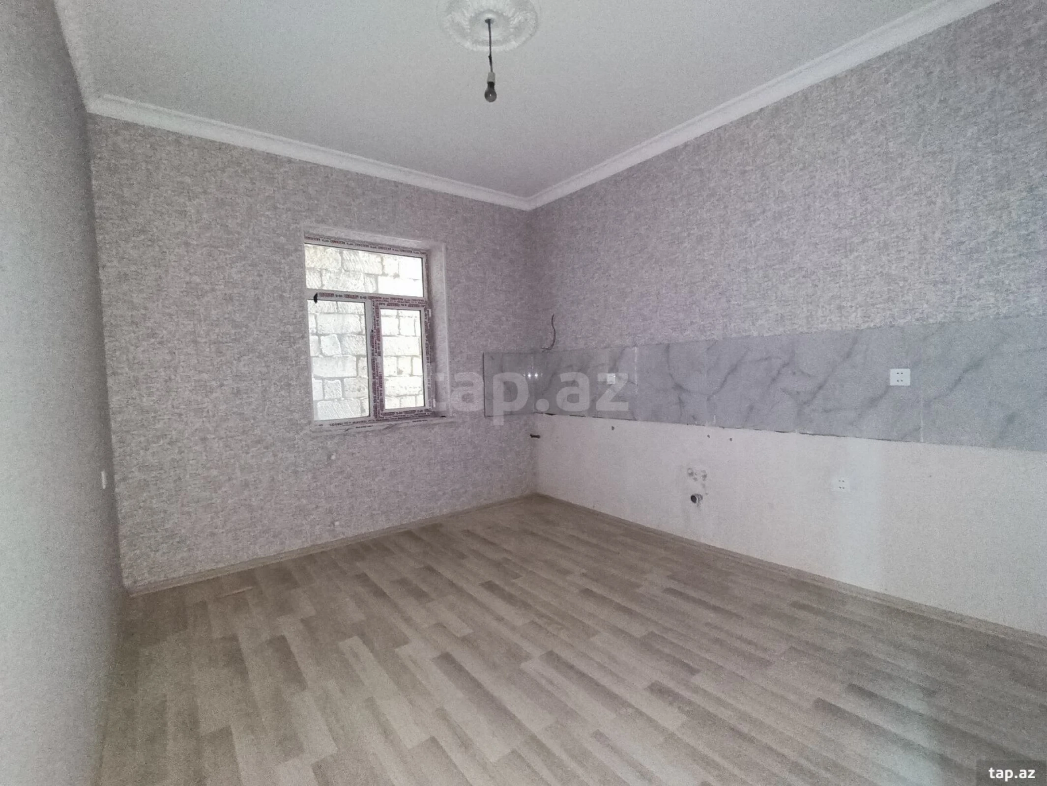 Satılır 4 otaqlı həyət evi