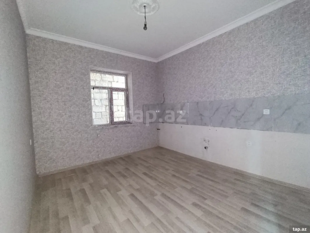 Satılır 4 otaqlı həyət evi