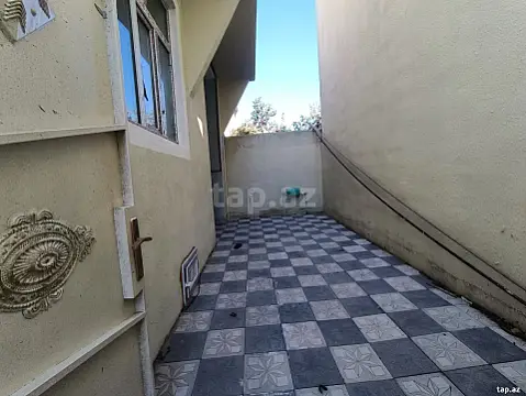 Satılır 4 otaqlı həyət evi