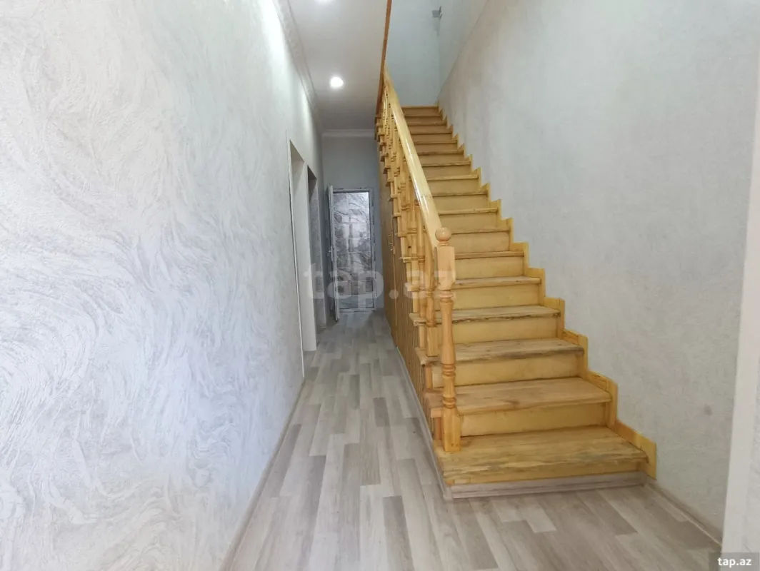 Satılır 4 otaqlı həyət evi