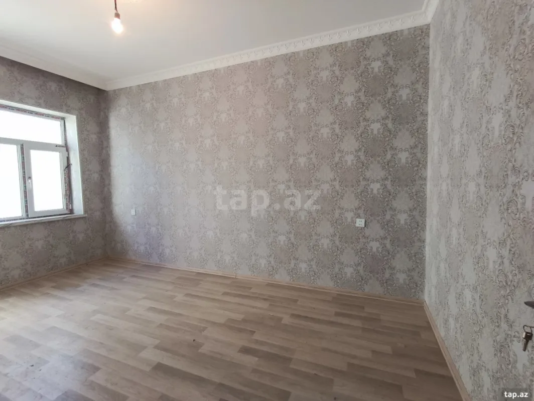Satılır 4 otaqlı həyət evi