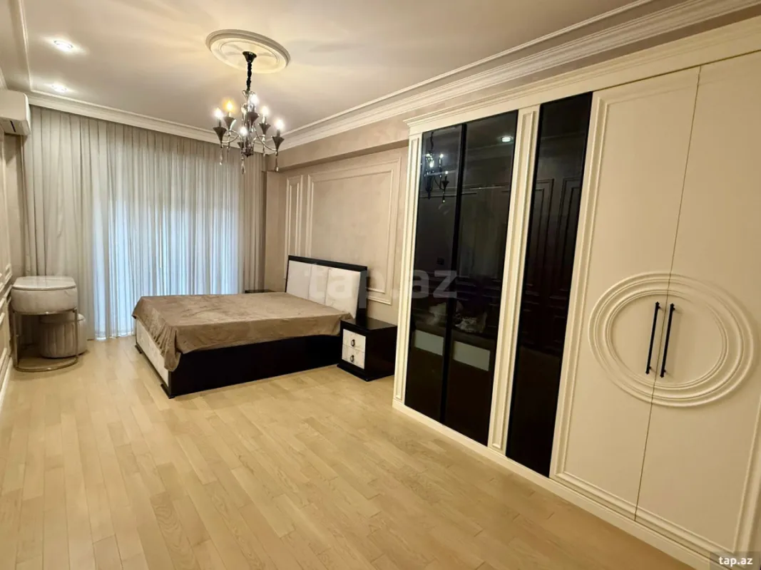 Kirayə verilir 4 otaqlı yeni tikili 200 m²