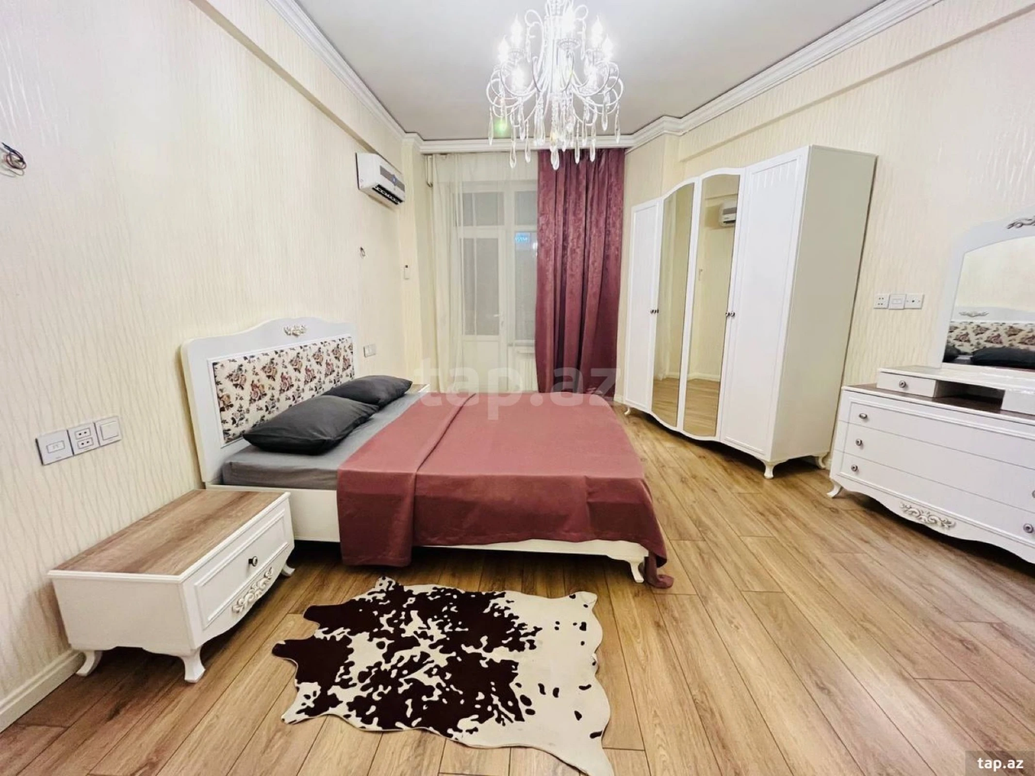 Kirayə verilir 4 otaqlı yeni tikili 160 m²