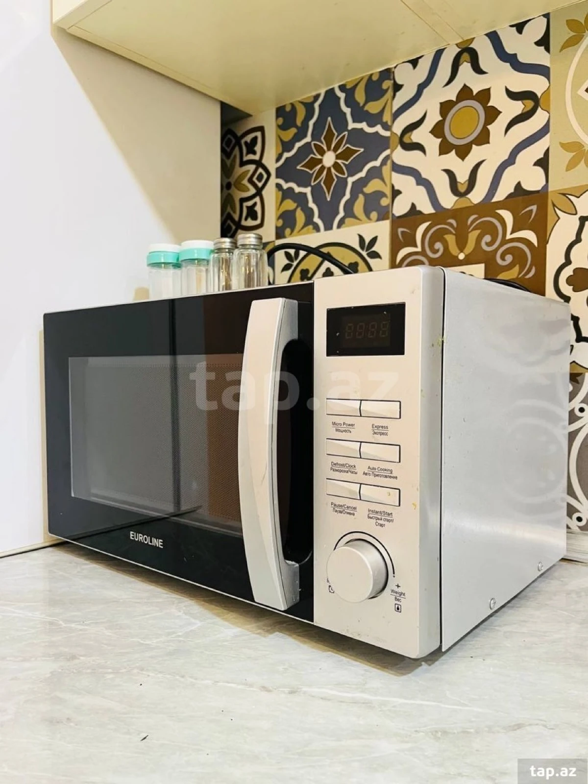 Kirayə verilir 4 otaqlı yeni tikili 160 m²