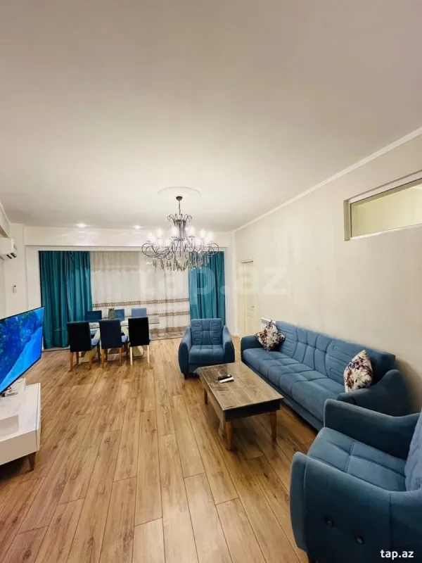Kirayə verilir 4 otaqlı yeni tikili 160 m²