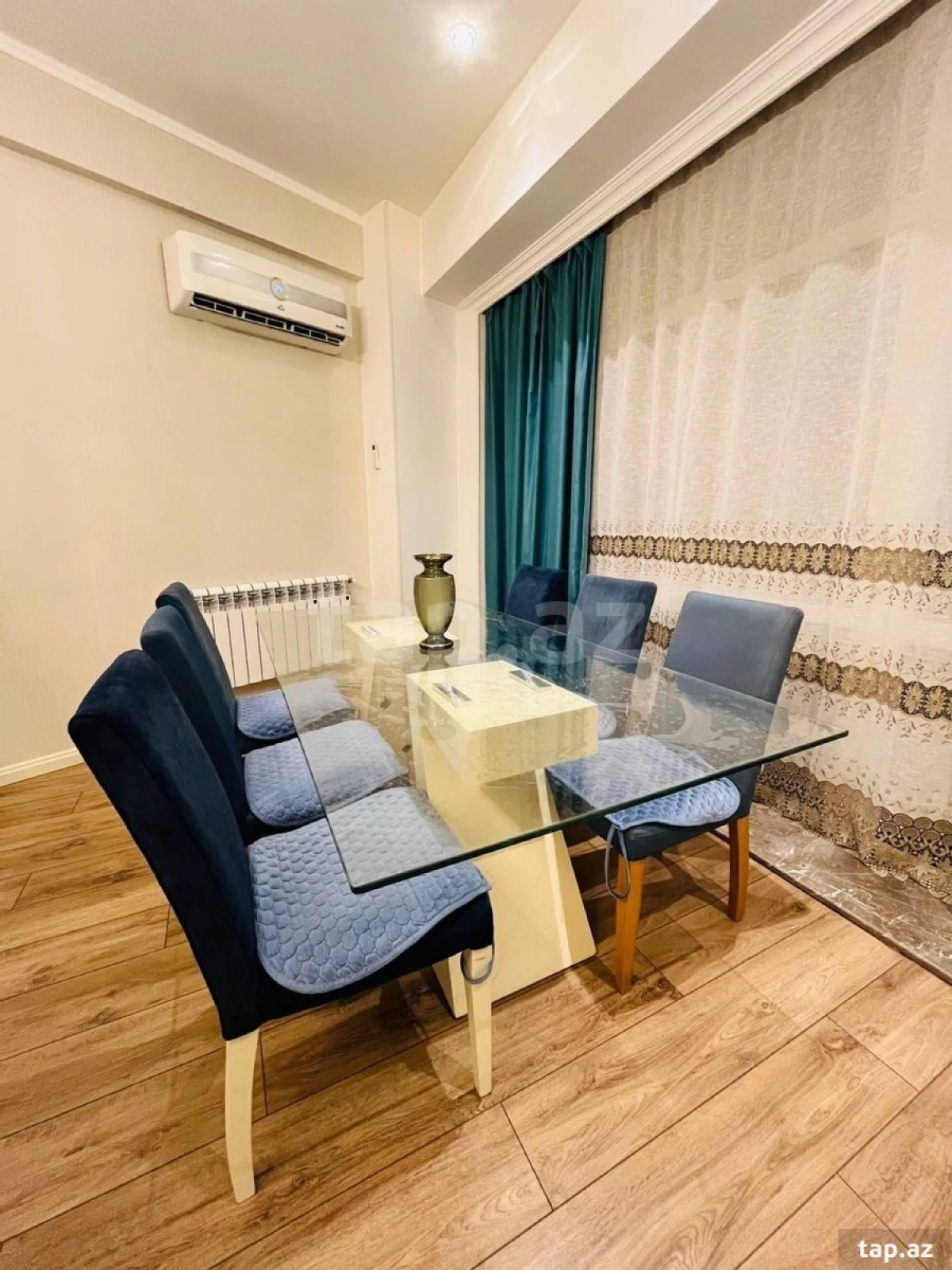 Kirayə verilir 4 otaqlı yeni tikili 160 m²