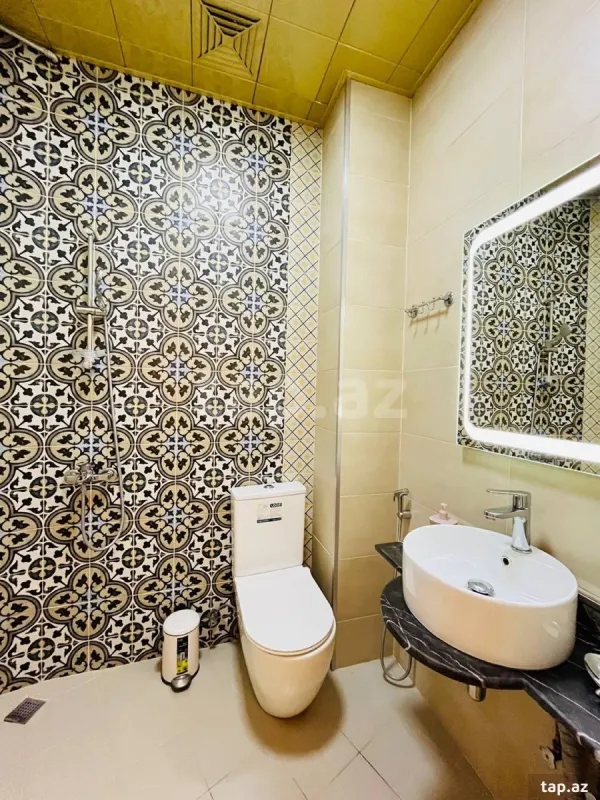 Kirayə verilir 4 otaqlı yeni tikili 160 m²