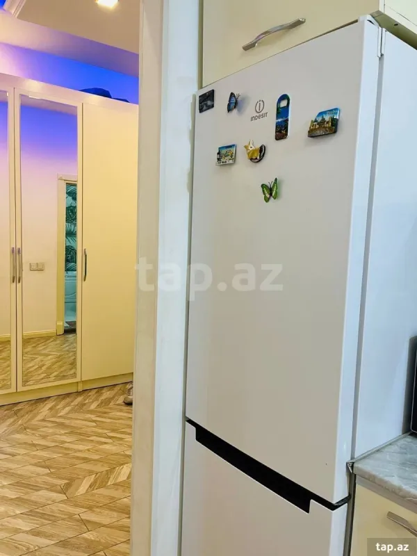 Kirayə verilir 4 otaqlı yeni tikili 160 m²