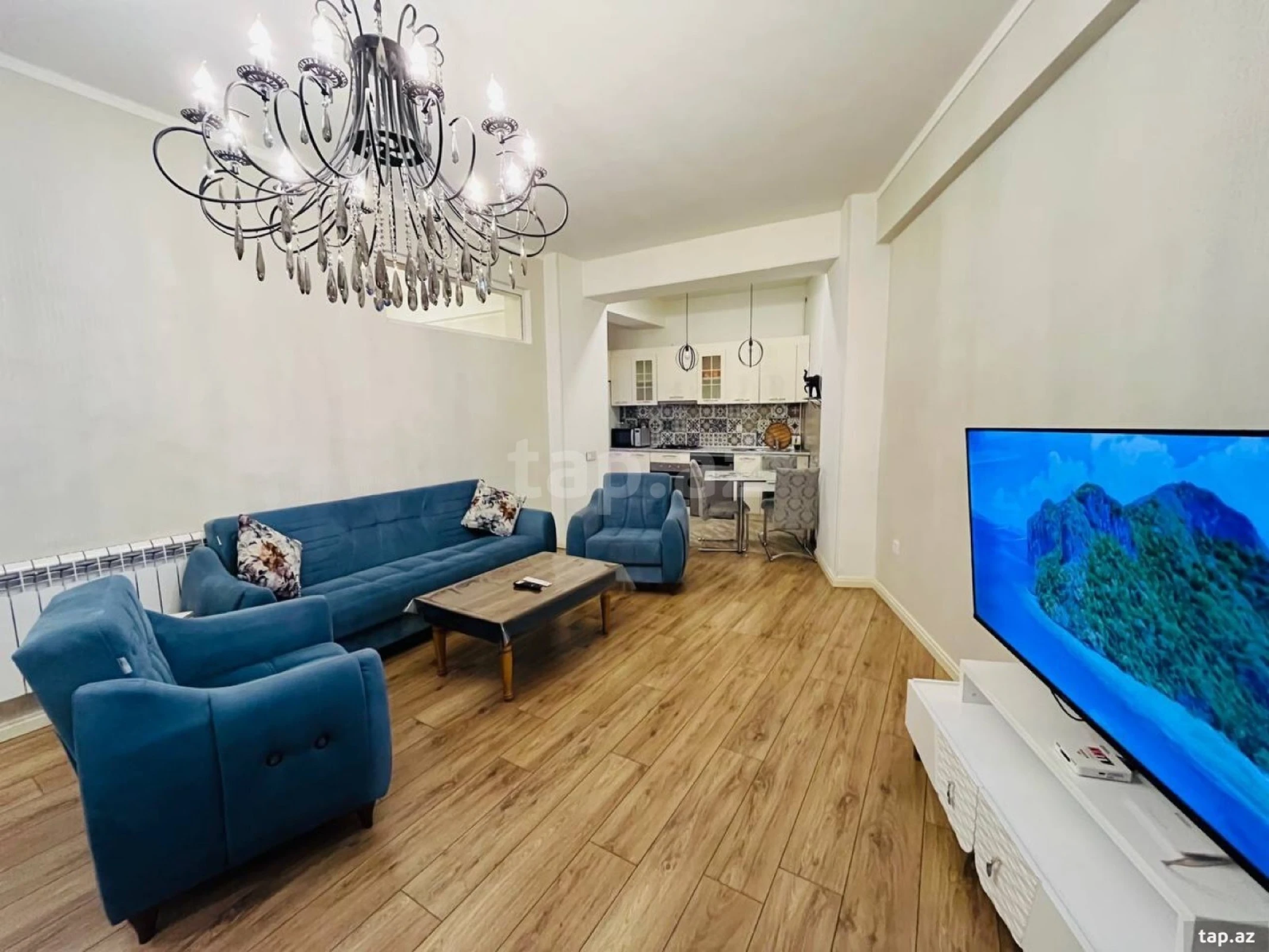 Kirayə verilir 4 otaqlı yeni tikili 160 m²
