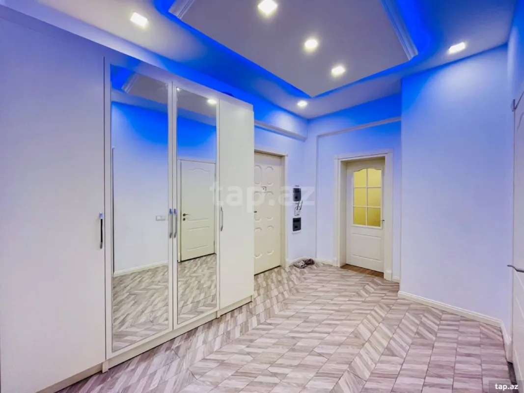 Kirayə verilir 4 otaqlı yeni tikili 160 m²