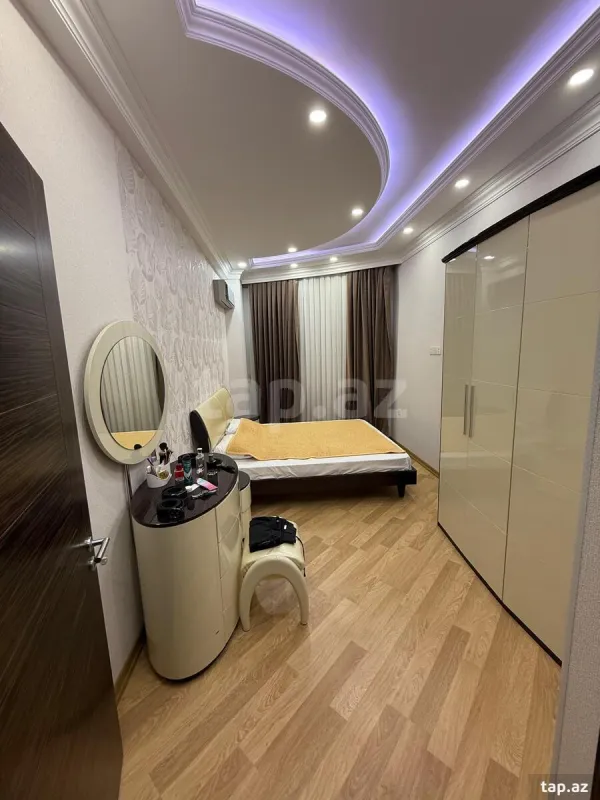 Kirayə verilir 2 otaqlı yeni tikili 110 m²