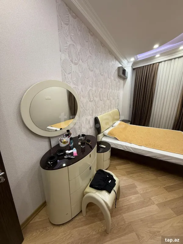 Kirayə verilir 2 otaqlı yeni tikili 110 m²