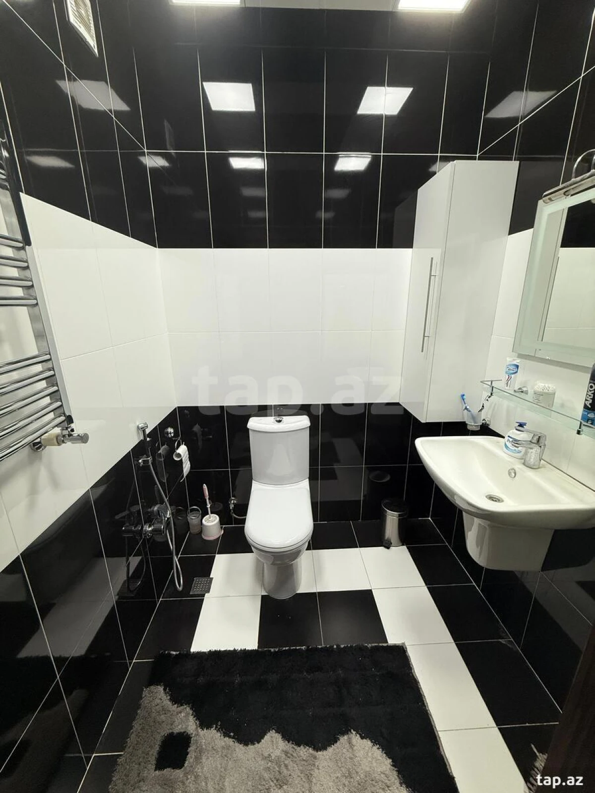 Kirayə verilir 2 otaqlı yeni tikili 110 m²