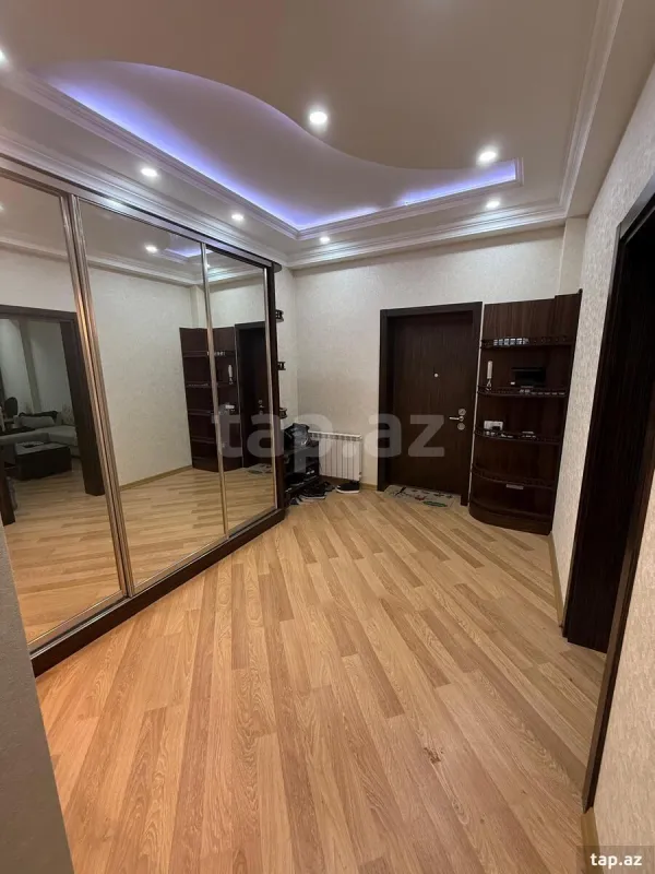 Kirayə verilir 2 otaqlı yeni tikili 110 m²
