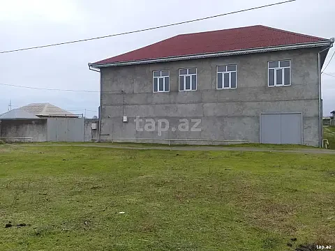 Satılır 7 otaqlı həyət evi 120 m² — Lənkəran 7 otaq 120.00 m²