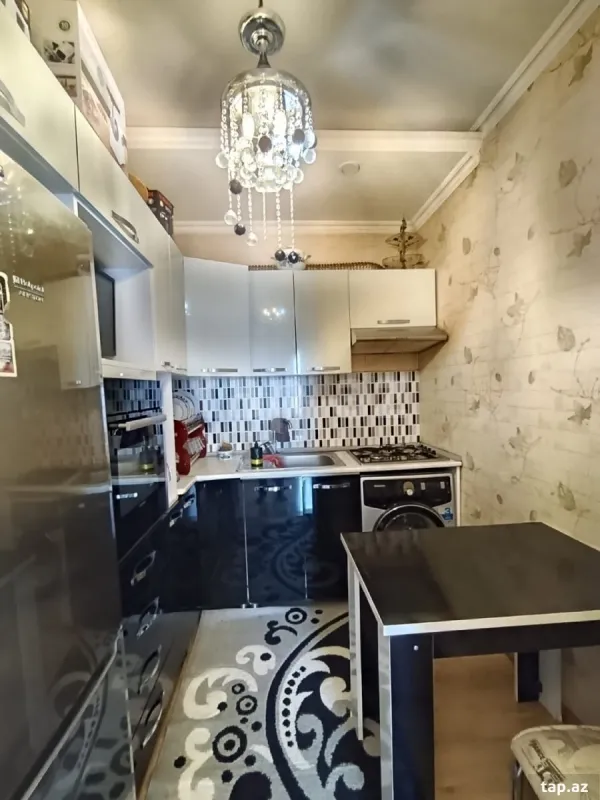Satılır 3 otaqlı yeni tikili 70 m²