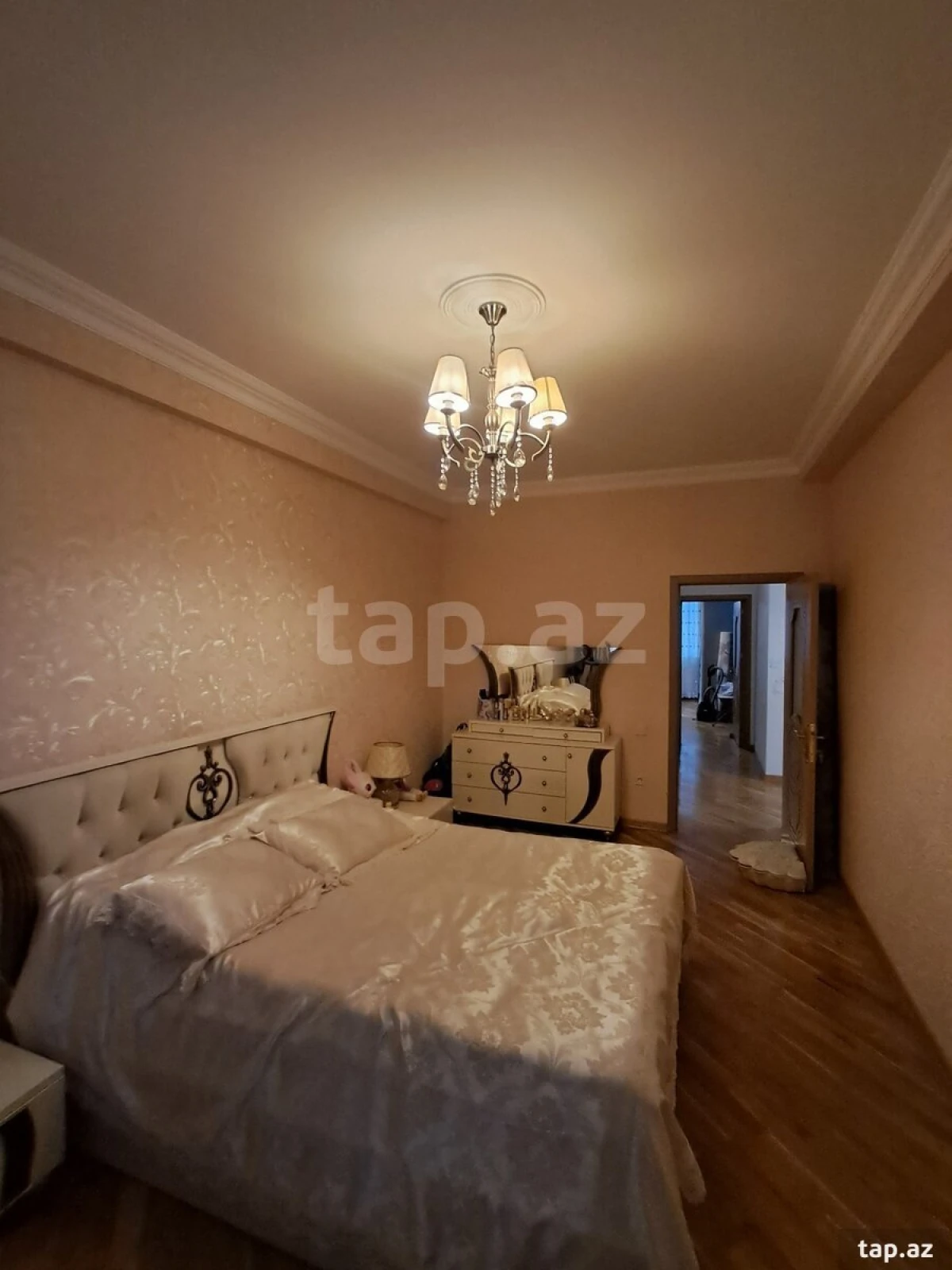 Satılır 3 otaqlı yeni tikili 90 m²