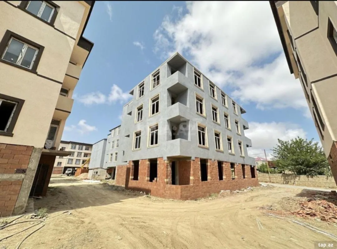 Satılır 3 otaqlı yeni tikili 70 m²