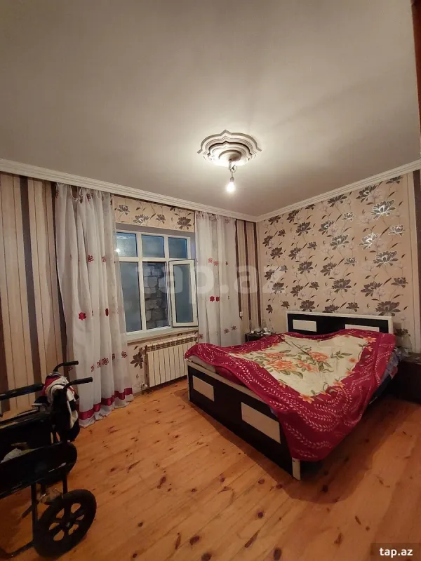 Satılır 4 otaqlı həyət evi