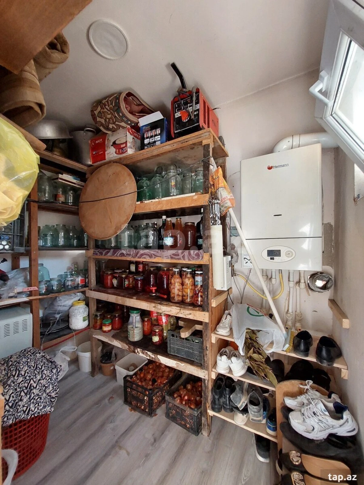 Satılır 4 otaqlı həyət evi